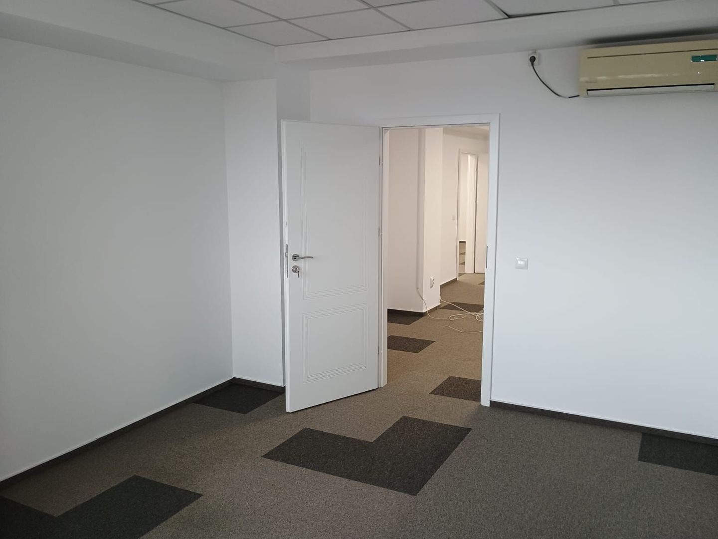 Spatiu de birouri 130mp - Iridex Group Business Center - Poză 3
