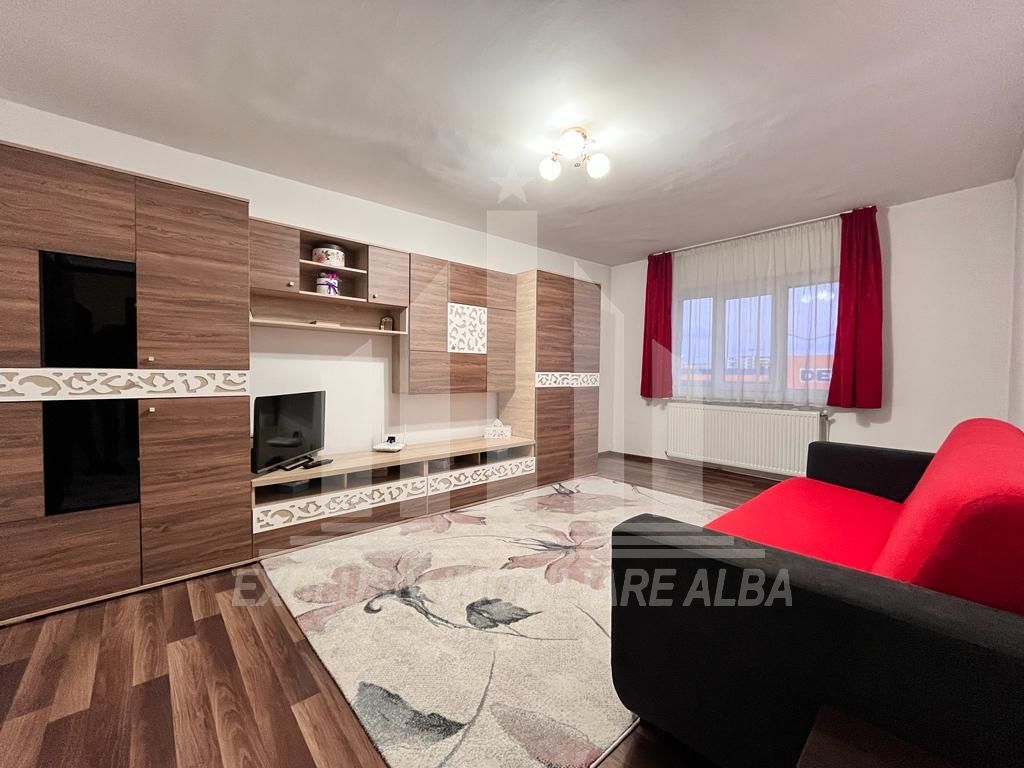 Apartament cu 2 camere decomandate, Industriala - Poză 1