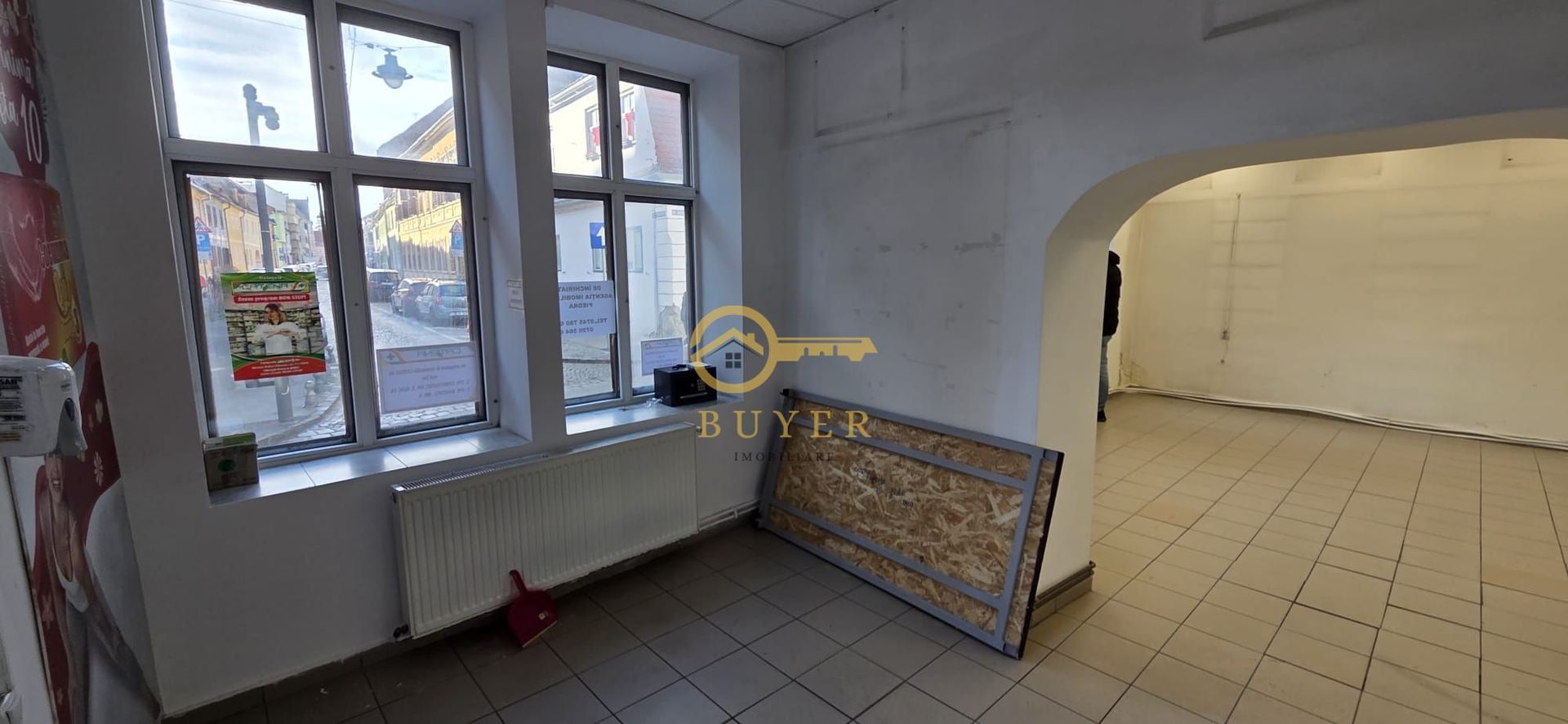 Spatiu comercial Ultracentral de inchiriat, 69mp– vitrina la strada - Poză 3