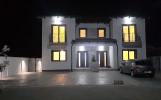 1\2 Duplex Utvin P+E,5 Camere,2 Bai,Toate Utilitatile - Poză 2