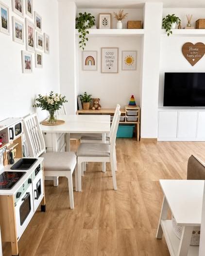 Circumvalatiunii - Gh Lazar | 4 Camere | Decomandat | Centrala Proprie - Poză 1