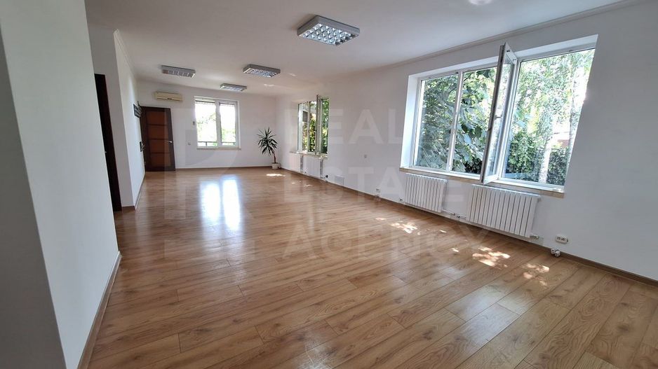 Chirie, casă, 5 camere, str.  Maria Lătărețu, Buiucani - Poză 1