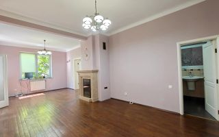 De închiriat: vilă interbelică - stradal - Berzei-190 mp utili - Curte - Poză 4