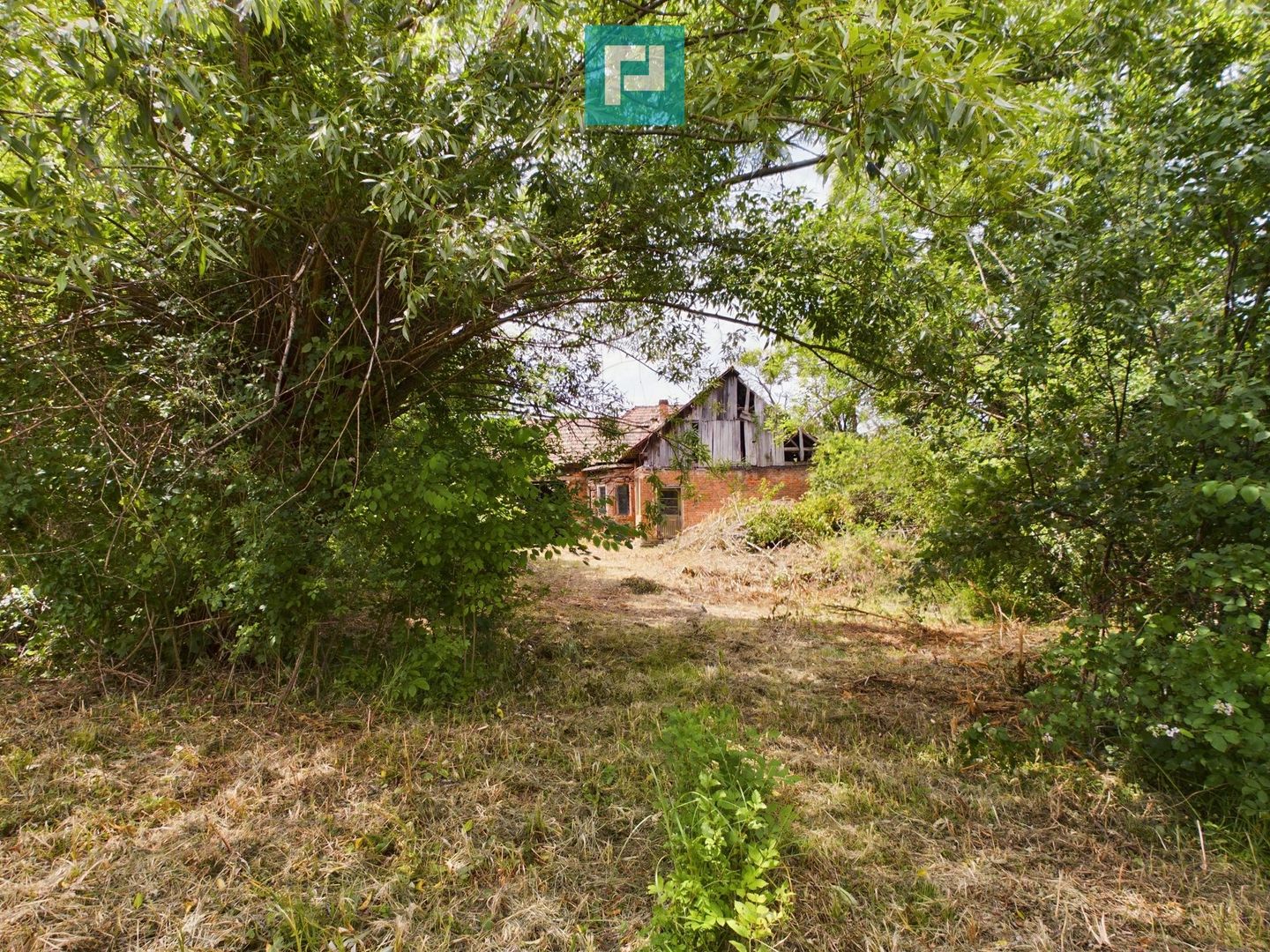 Loc de casă cu construcție în Dezna! - Poză 12