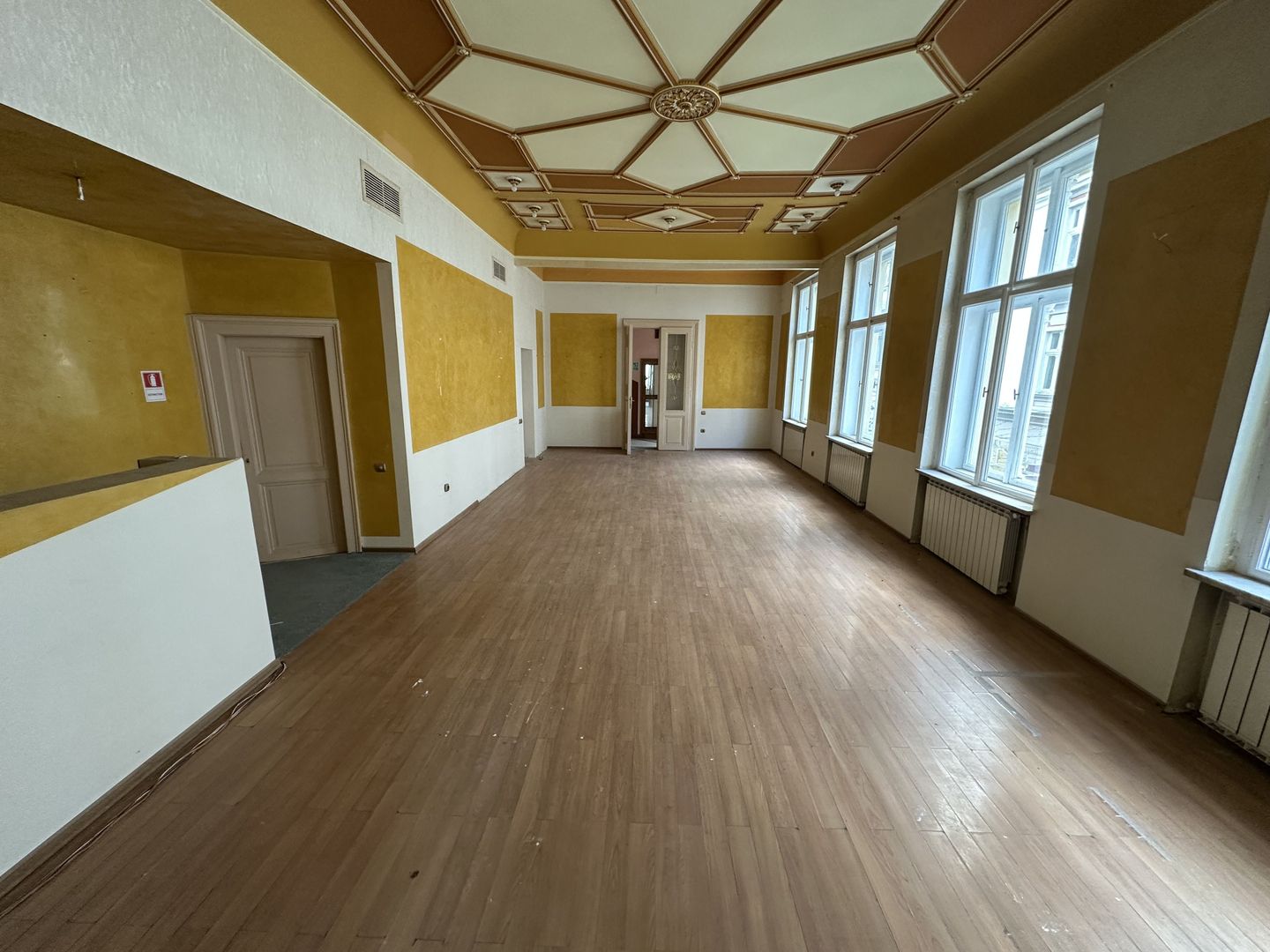 Spatiu pretabil restaurant zona Ultracentral - Poză 7