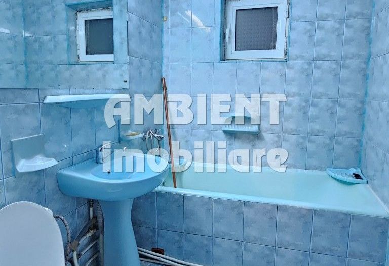 Apartament cu 3 camere, garaj, boxa, ETAJ 2, zona TRAIAN - PRIMARIE; - Poză 12