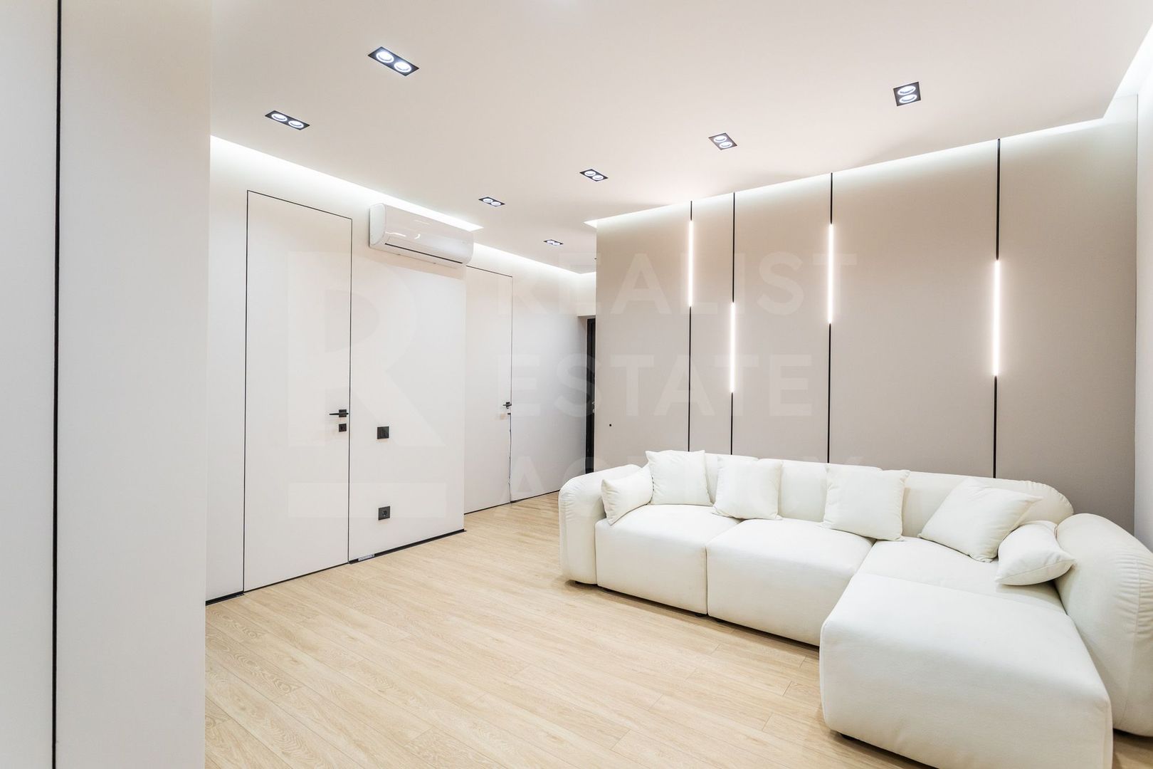 Vânzare, apartament, 2 camere, bd. Mircea Cel Bătrân, Ciocana - Poză 1