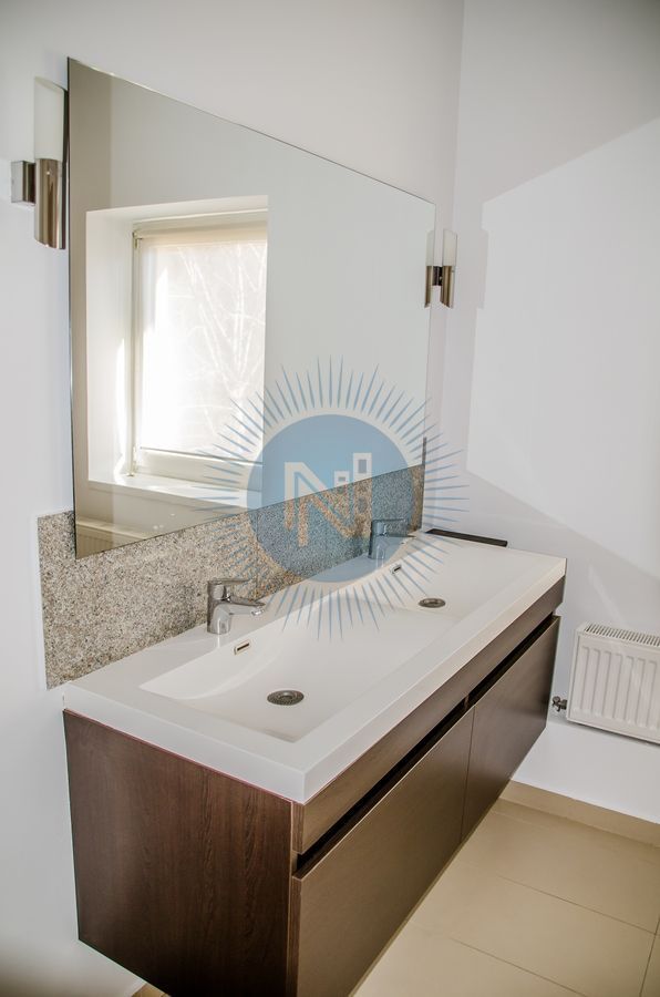 Etaj 1 plus mansarda in vila - Poză 8