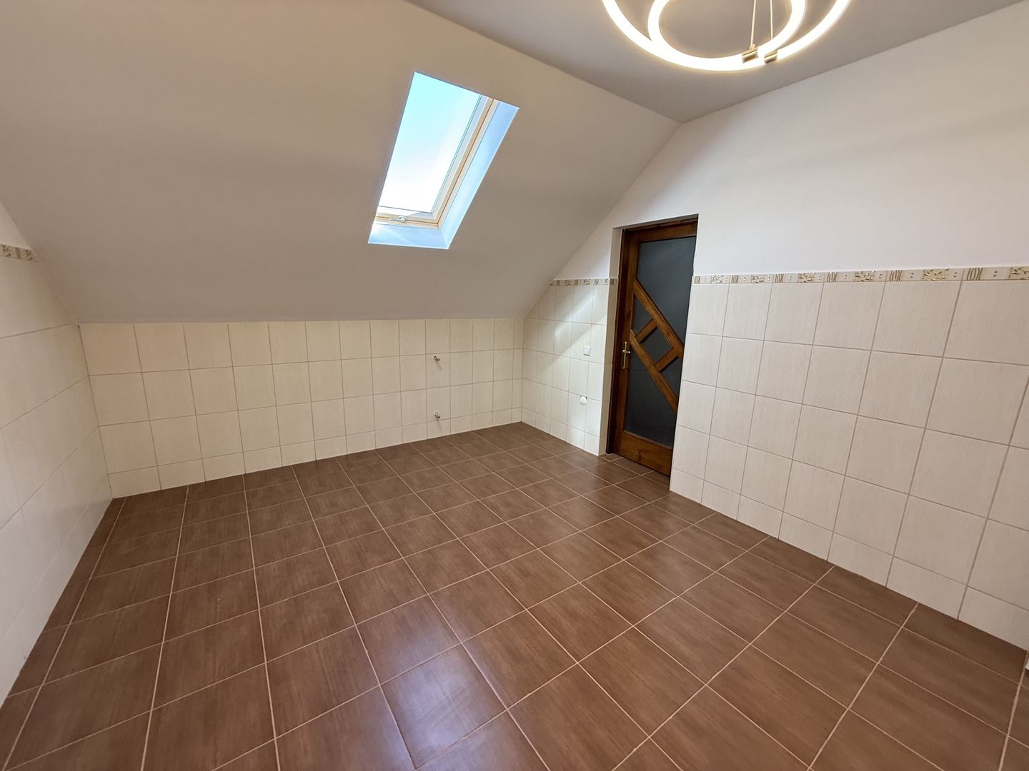 Apartament 105 mp | Zona Putnei | Renovat Complet - Poză 3
