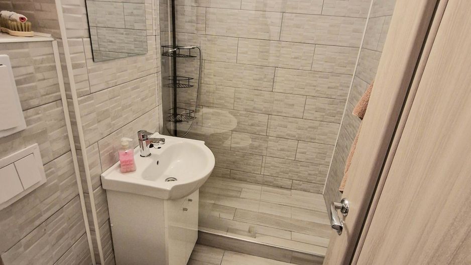 Apartament 2 camere decomandat etaj 3/4 zona Calvaria - Poză 7