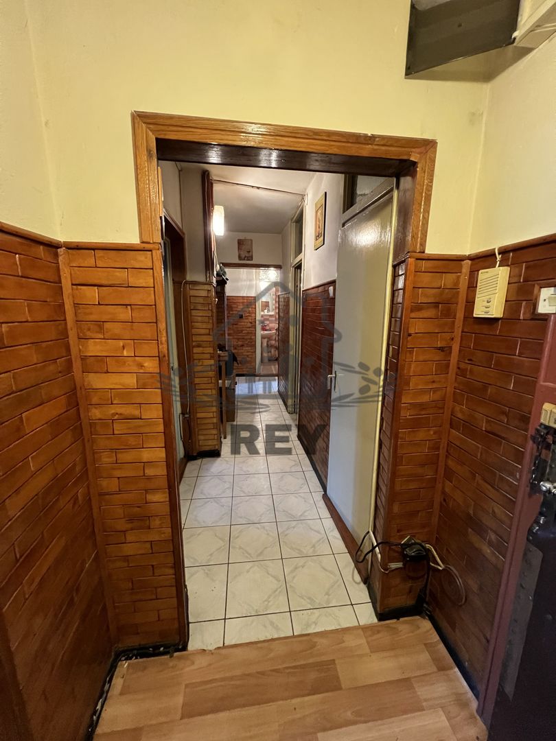 Apartament 4 camere decomandate 4 balcoane etaj 1 Str. Bâlea/Sibiu - Poză 2