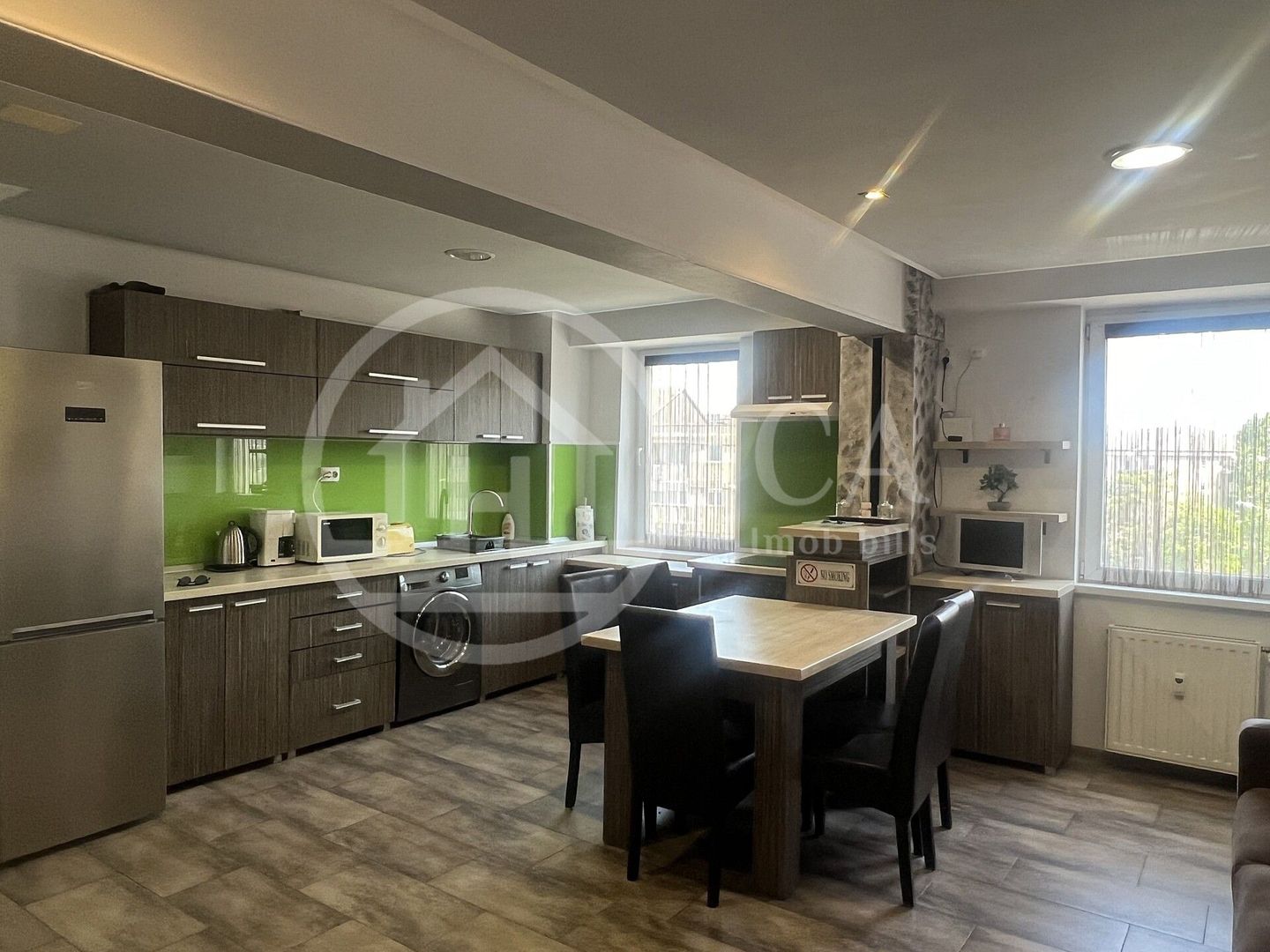 Apartament cu 3 camere de inchiriat Decebal Oradea - Poză 1