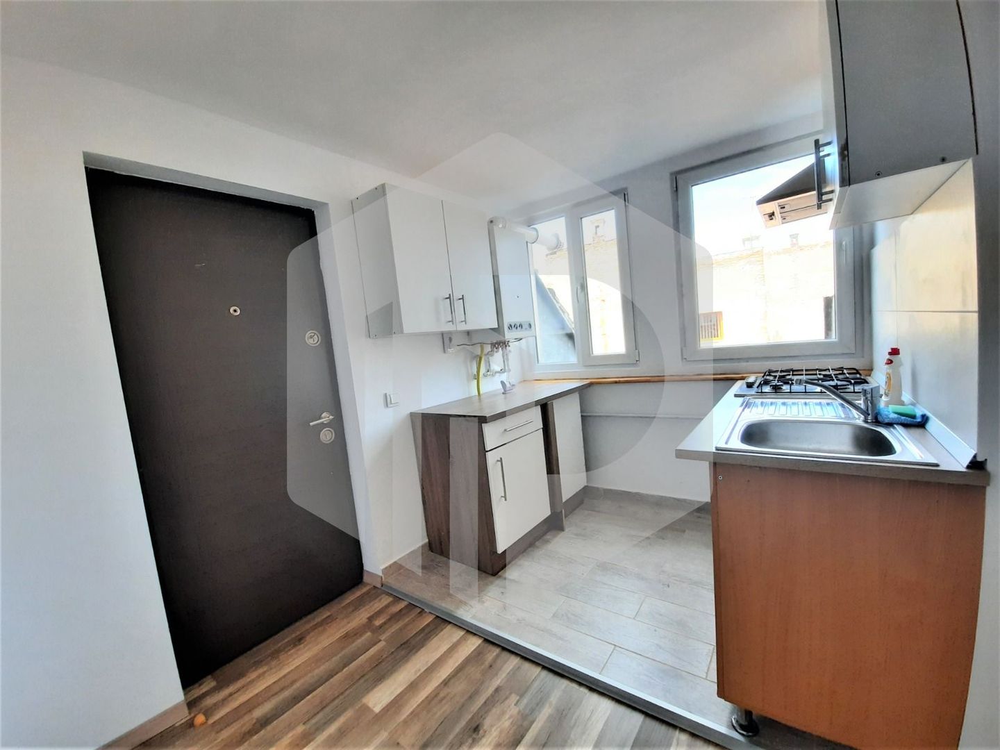 Apartament - 3 Camere - Ultracentral - 66mpu - Ideal Investitie - Poză 4