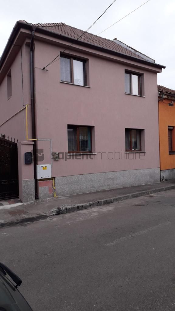 Sapient | Casa cu 2 nivele in Oradea - Poză 1