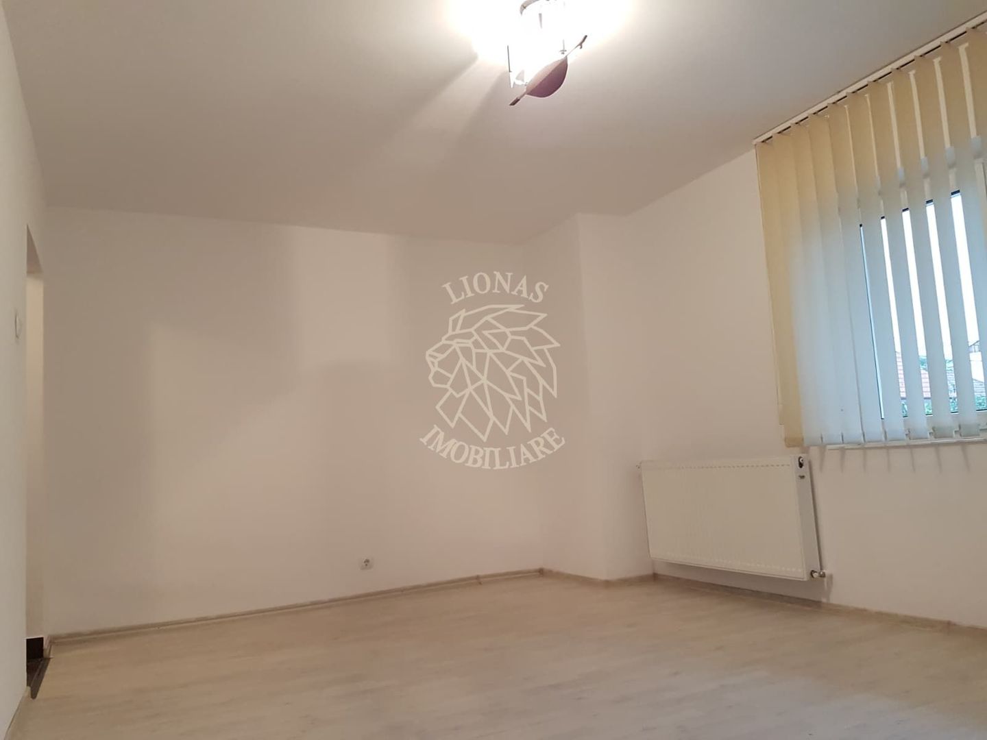 Apartament decomandat 3 camere-parcare-parter-Zona Imparatul Traian - Poză 4