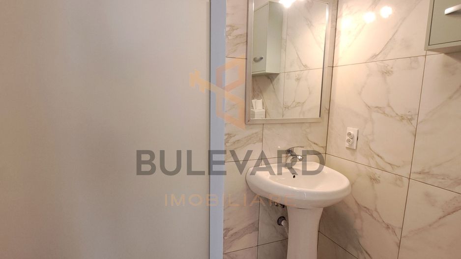 Apartament 3 camere, 2 bai, parcare, zona Metro! - Poză 12