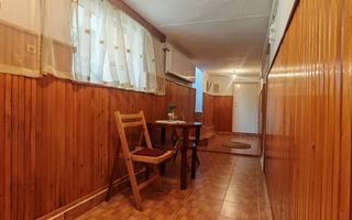 Casă individuală cu 3 camere, curte , în Sibiu, zona Lupeni - Poză 10