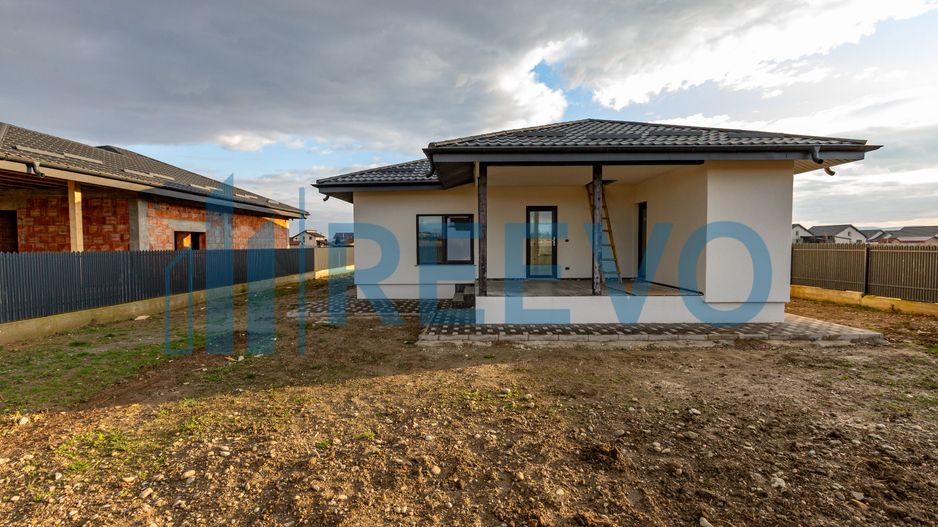 Casă/Vilă nouă de vânzare în Lilieci, Bacău - Poză 15