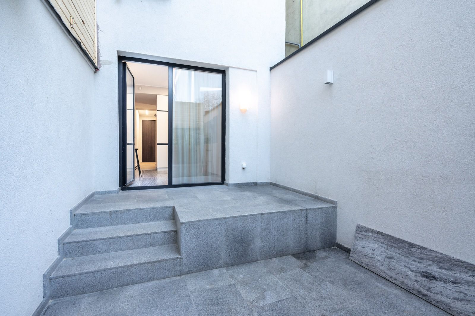 Vila modernista de închiriat  | Zona Calea Călărași | 4 locuri parcare - Poză 10