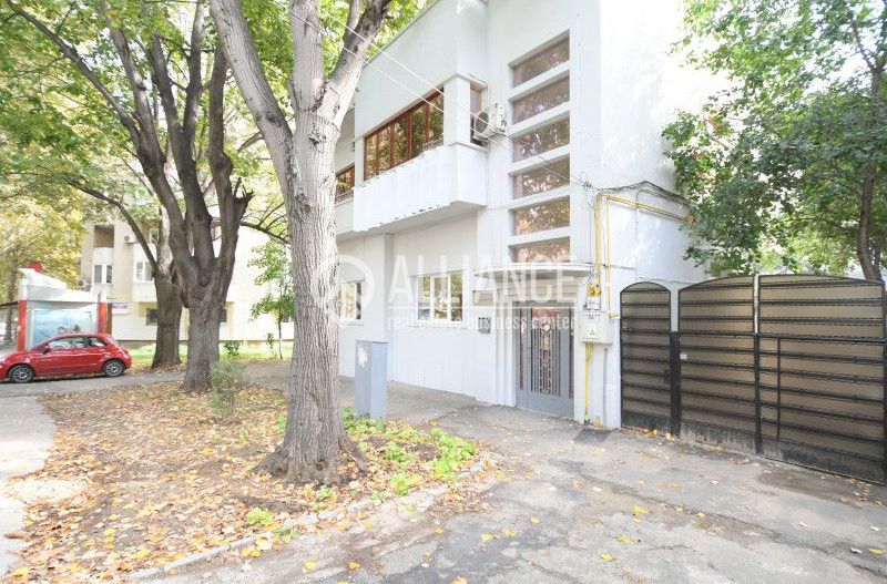Capitol Bulevardul Mamaia Vila D+2E+M - Poză 1