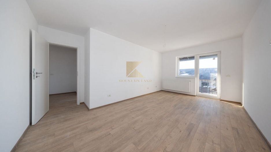 Casă modernă cu curte privată, aproape de Brașov – Cartierul Izvor - Poză 9