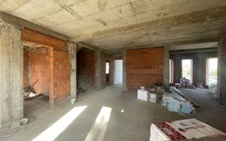 Casă individuală cu 6 camere și teren generos de 735mp |Moșnița Veche| - Poză 4