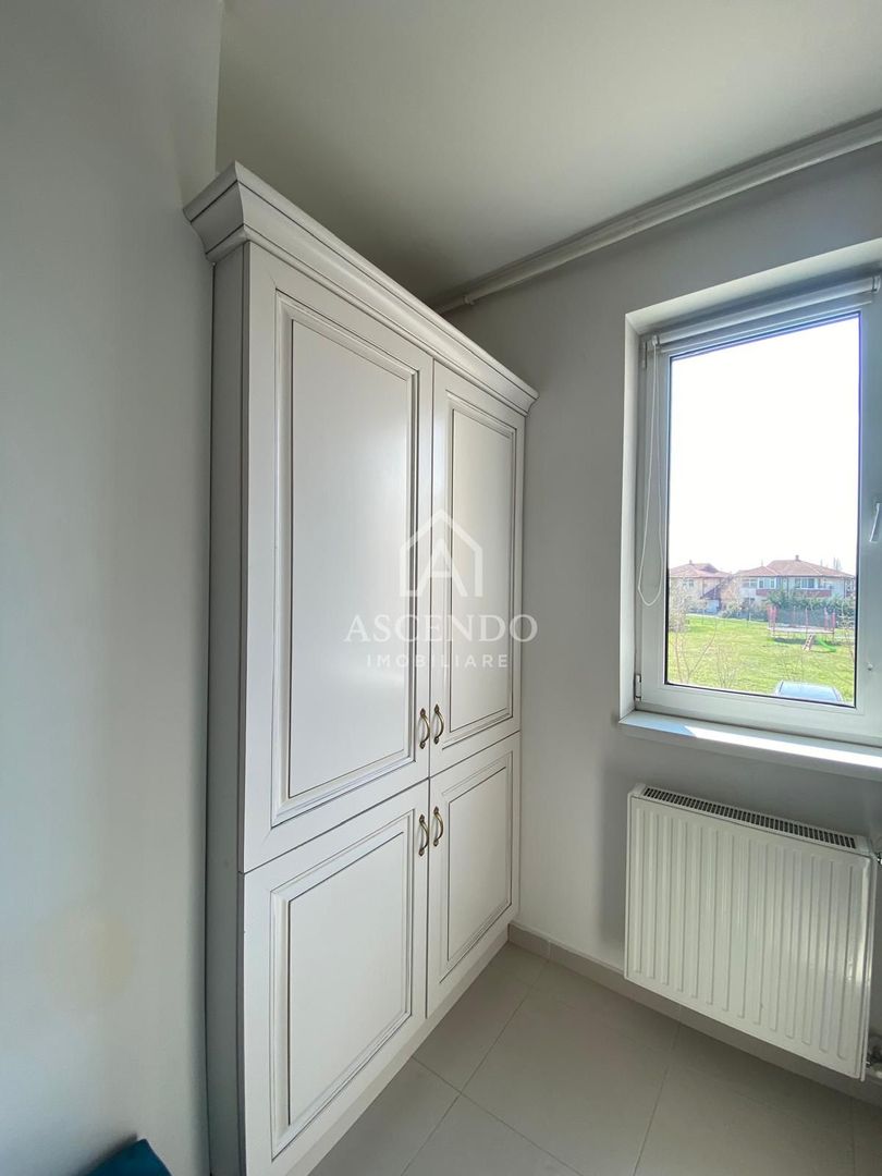 Apartament 3 camere, 2 bai premium mobilat lux , cu parcare inclusă - Poză 11