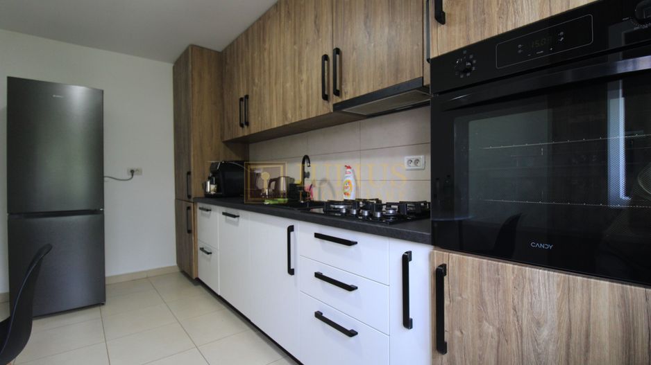 Giroc, plan parter, mobilat si utilat complet ! Loc parcare privat. - Poză 1