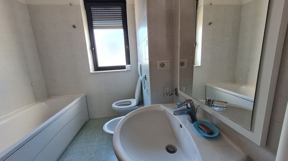 Apartament 3 camere în imobil nou - Poză 16