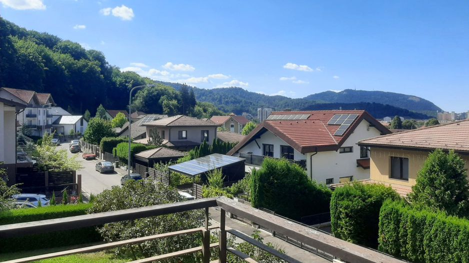 Vilă de lux cu vedere spectaculoasă spre Tâmpa  Green Valley zona Noua - Poză 25