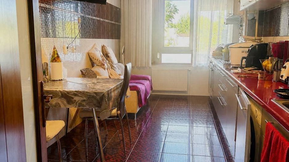 De vanzare apartament 2 camere Complex Vega, 120.000 euro - Poză 4