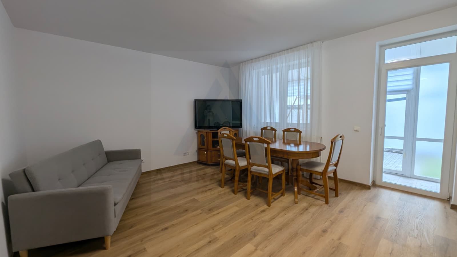 Casa 130 mp utili 4 camere 2 bai garaj curte individuala in Selimbar - Poză 3