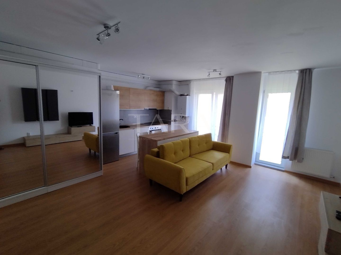 Apartament Complet Mobilat și Utilat, Terasă. - Poză 2