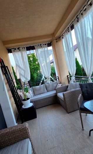 Vilă duplex de vânzare în Valea Adâncă, la 4,8 km de Palas - Poză 1