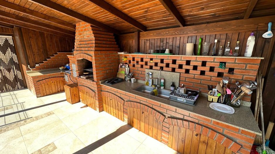 CASA EXCEPTIONALA CU LIVADA PROPRIE - Poză 24