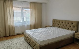 Casa cu 4 camere si 2 bai| Pet Friendly | 2 Parcări | Zona LIDL - Poză 1