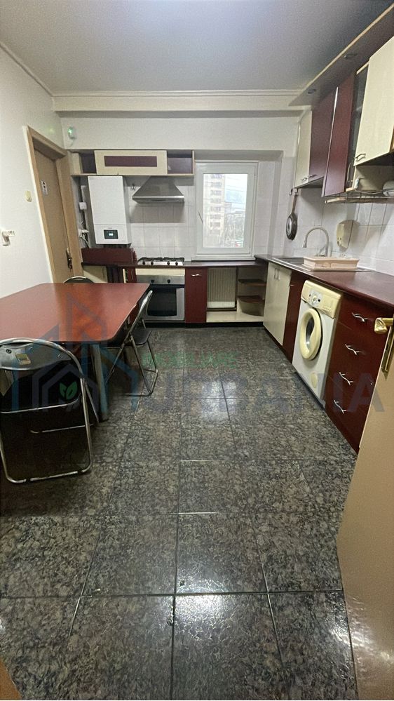 # inchiriez ap 4 camere Selgros Nicolina Iasi - Poză 3