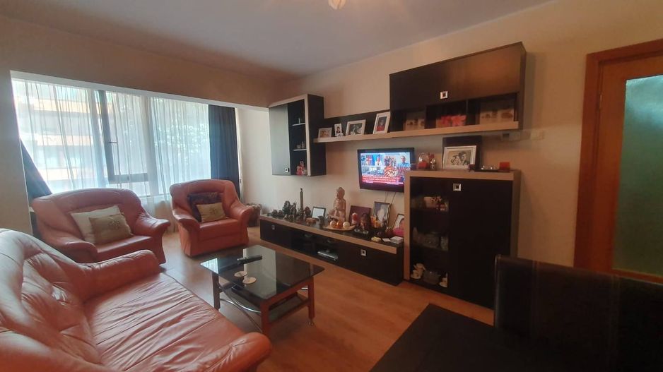 De vanzare – Apartament 3 camere -Complex Vega, Strada Tecuci - Poză 3
