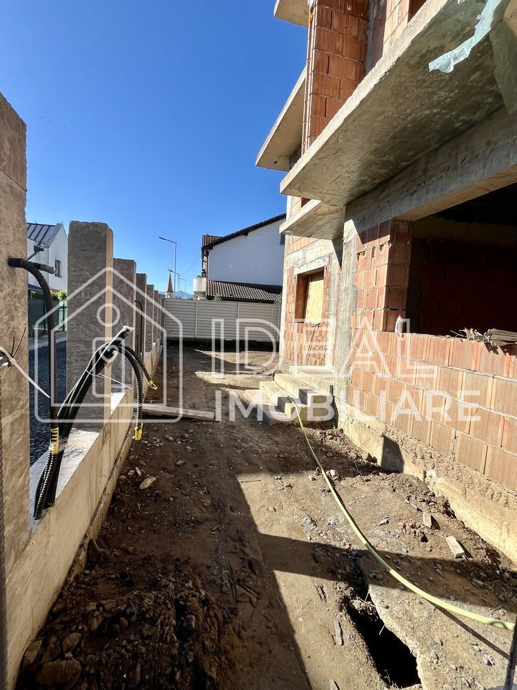 Duplex cu 4 camere si gradina in Selimbar, zona Trifoiului - Poză 5