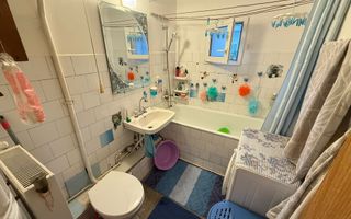 2 camere, decomandat, etaj intermediar, Între Lacuri - Poză 9