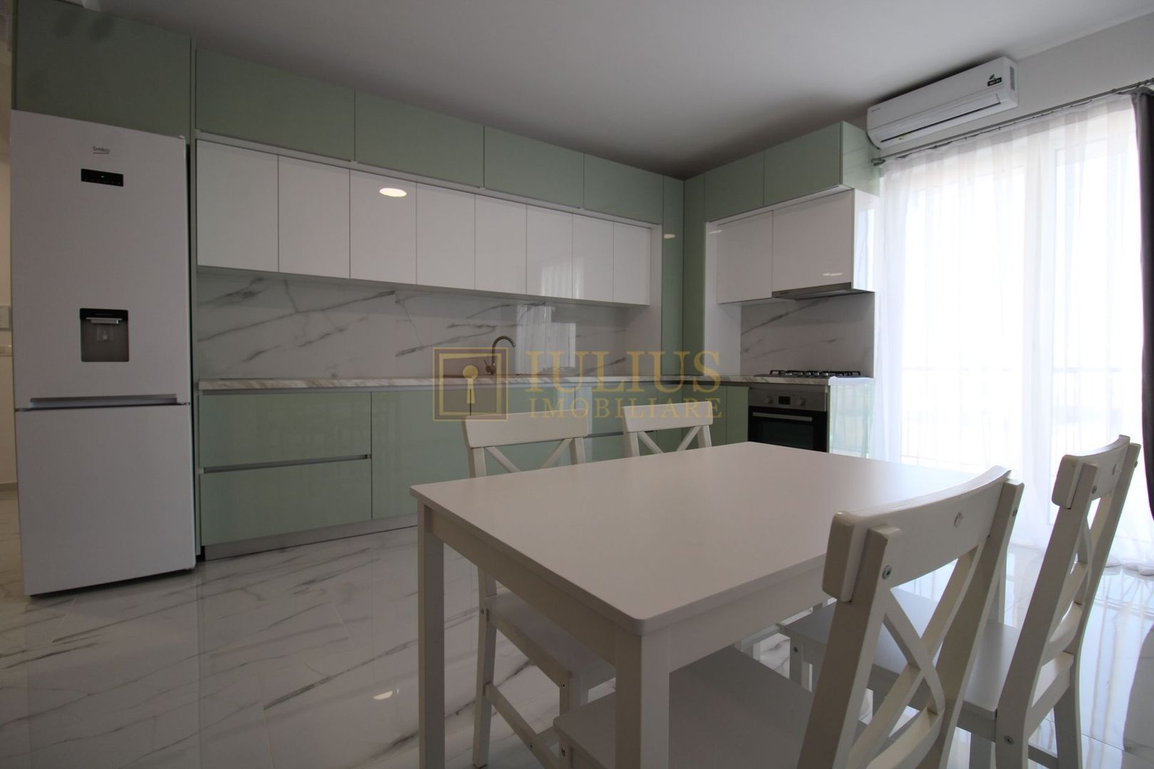 3 camere spațioase decomandate, loc de parcare/langa profi Petre Tutea - Poză 9