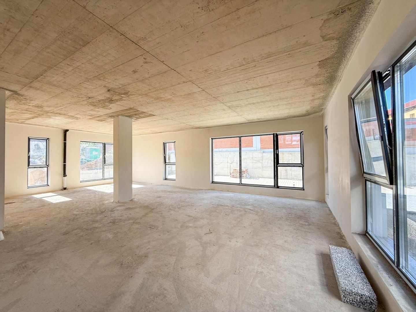 Spatiu comercial pretabil pentru diverse activitati comerciale! - Poză 5