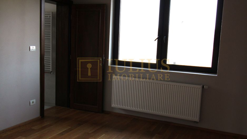 Braytim; 3 dormitoare, living saptios cu semineu. - Poză 17