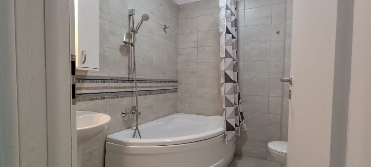 Apart. 2 cam. decomandate in zona centrala in Militari Residence ! - Poză 4