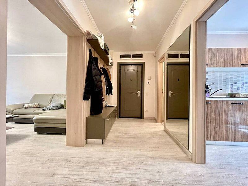 Apartament renovat în Piaţa Unirii – Investiție ideală! - Poză 1