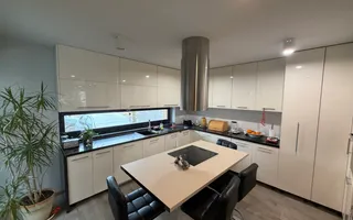 Duplex modern – arhitectură contemporană, spații luminoase - Poză 14