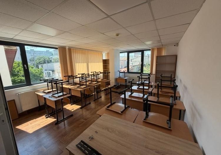 Clădire Multifuncțională 800 mp | Renovată 2024 | Ideală pentru Clinică, Birouri - Poză 4