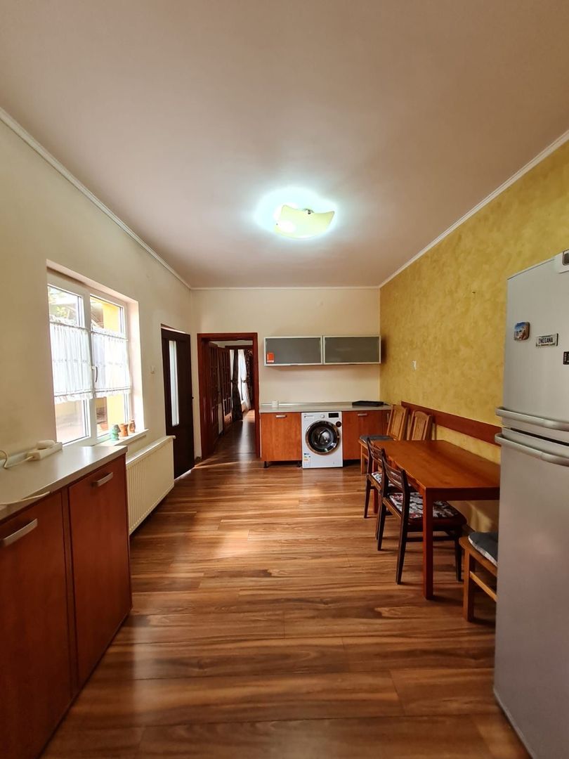 Casa cocheta zona Lipovei - Poză 3