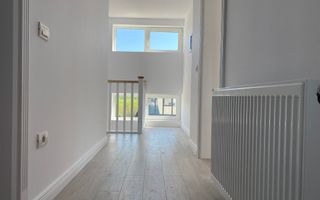 Liniste si confort! Vanzare casa la cheie, luminoasa in Priseaca! - Poză 11