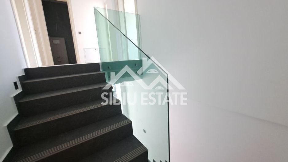 Casa Sibiu Cisnadioara, garaj, piscina, terase panoramice - Poză 39